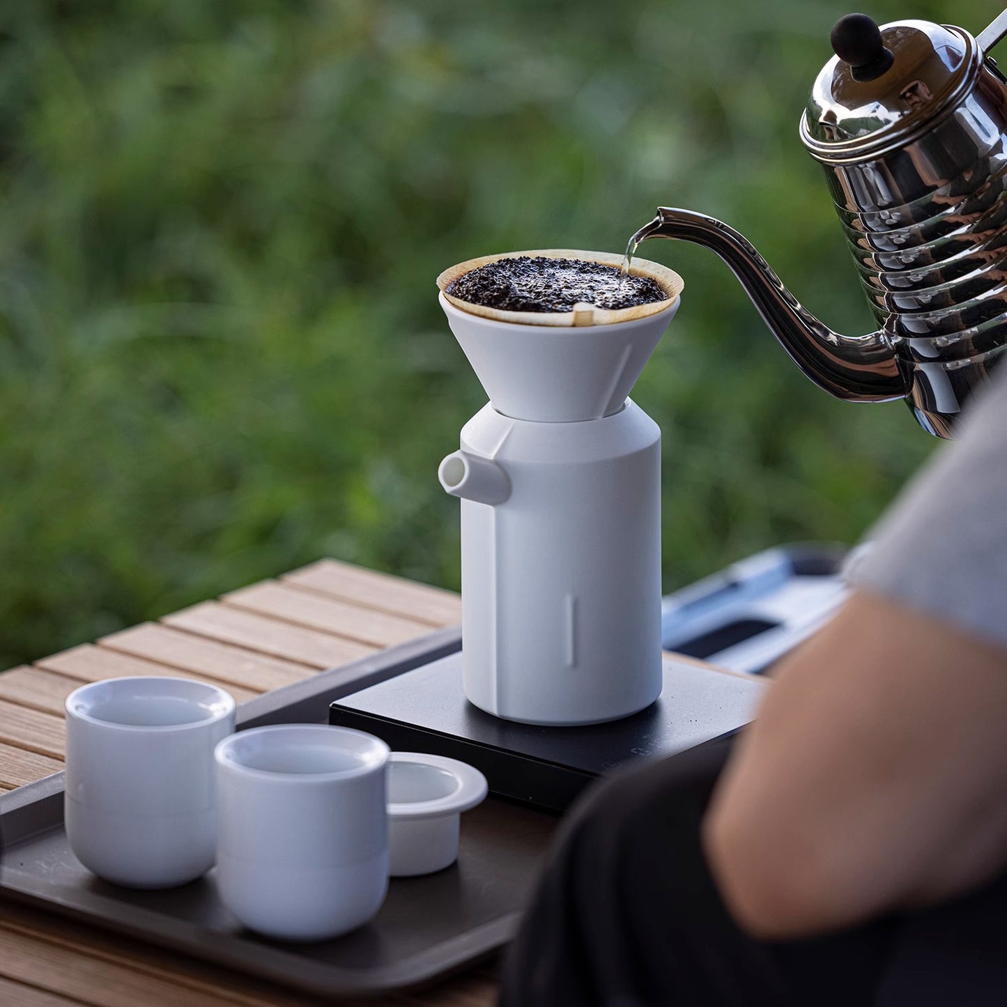 Handgebrühtes Kaffeeset mit kurzem Ausguss