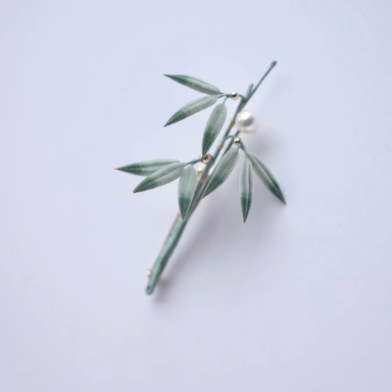 Mini Bamboo Leaf Velvet Flower Brooch | Gentle yet resilient bamboo and moon  intangible cultural heritage, handcrafted velvet flowers