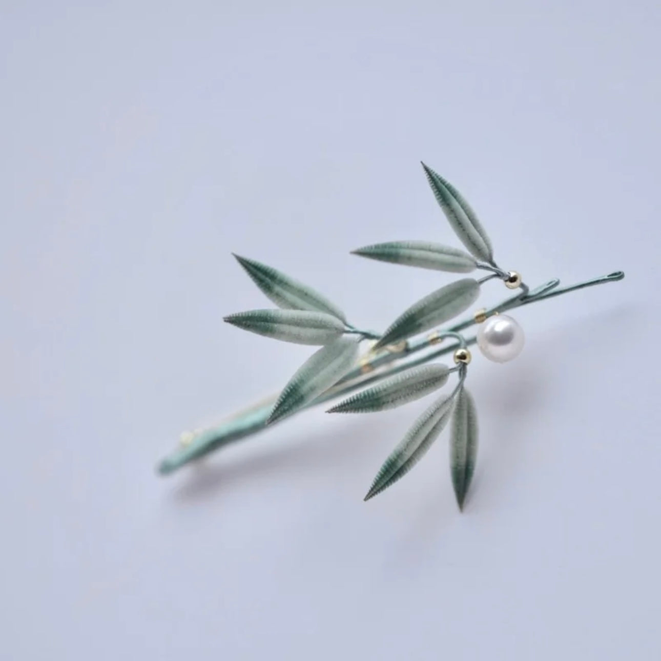 Mini Bamboo Leaf Velvet Flower Brooch | Gentle yet resilient bamboo and moon  intangible cultural heritage, handcrafted velvet flowers