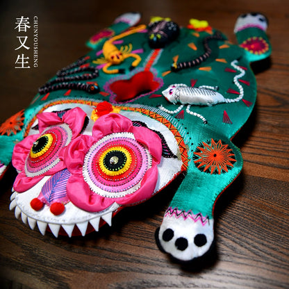 Zhongpu folk art spring and hand-embroidered five poisonous frog ear pillow collections, folk ornaments, traditional culture and art