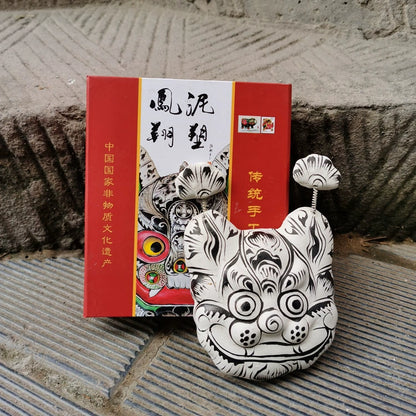 Shaanxi Fengxiang painted clay sculpture big hanging tiger handmade pendant Chinese style gift intangible cultural heritage