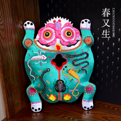 Zhongpu folk art spring and hand-embroidered five poisonous frog ear pillow collections, folk ornaments, traditional culture and art